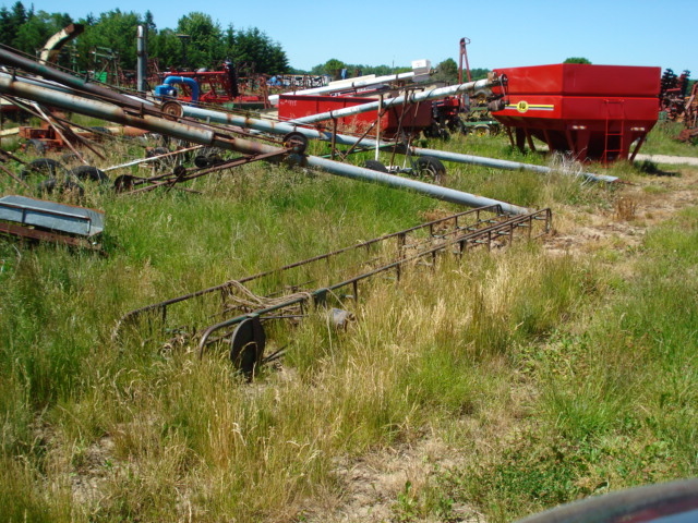 Hay/Forage/Livestock  Mow Bale Elevator Photo