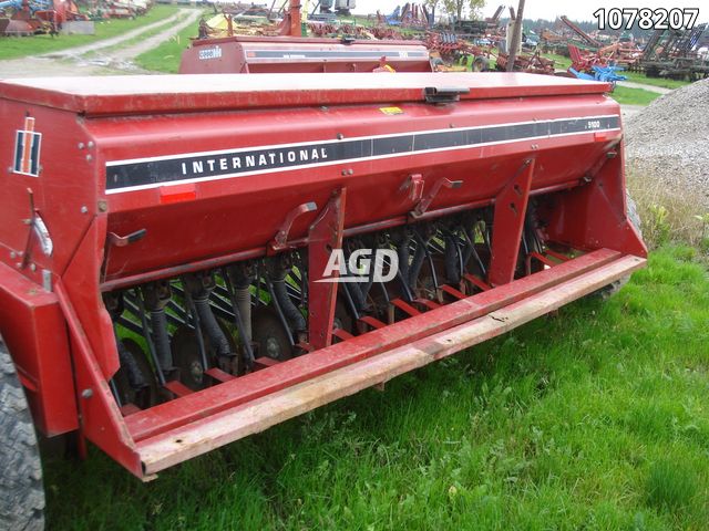 Planting  International Harvester 5100 Drill Photo