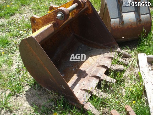 Attachments  36 INCH Bucket Photo