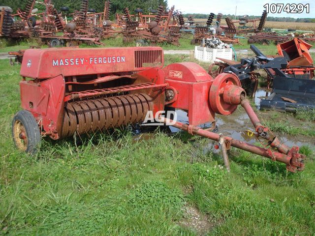 Hay/Forage/Livestock  Massey Ferguson 10 Square Baler - Small Photo