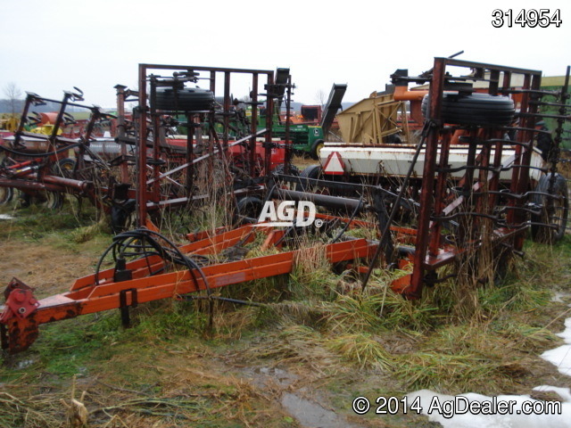 Tillage - Cultivators  22ft McKee Cultivator Photo