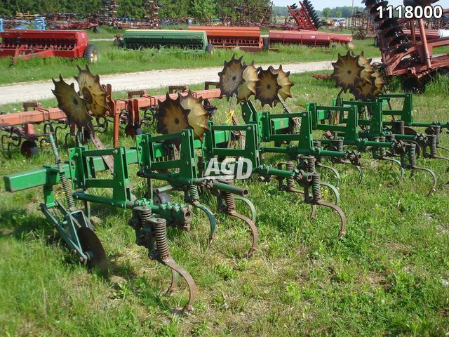 John Deere 6 Row Row Crop Cultivator