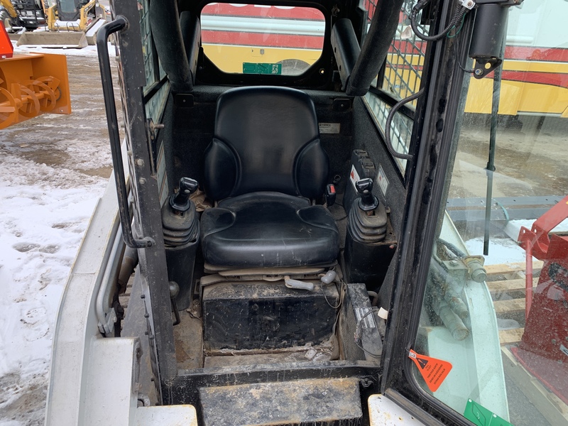 Landscape & Construction  We Finance All Types of Credit - 2015 TEREX ASV R070T COMPACT TRACK LOADER Photo