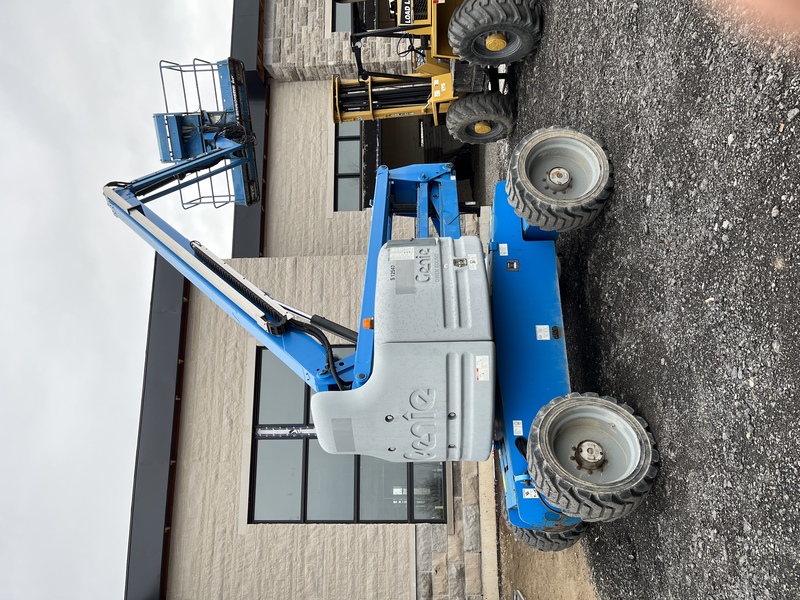 Landscape & Construction  We Finance All Types of Credit - 2011 GENIE Z-60/34 4X4 BOOM LIFT Photo