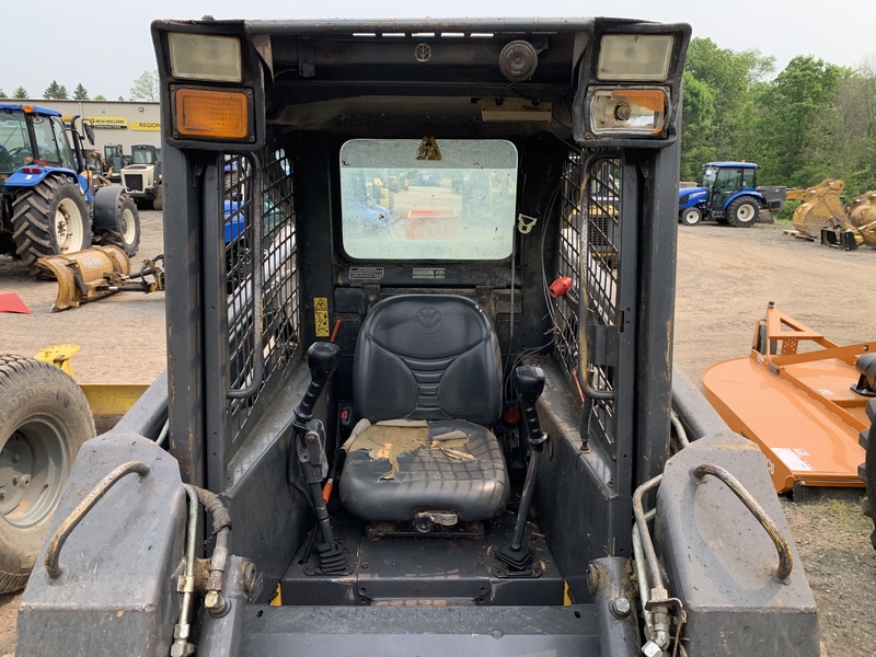 Landscape & Construction  We Finance All Types of Credit! - NEW HOLLAND LS170 SKID STEER LOADER Photo