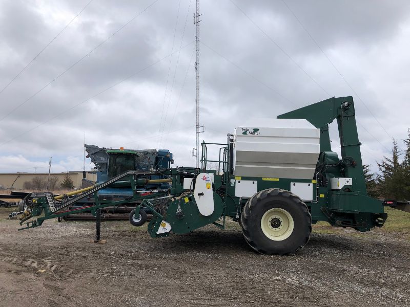 Agriculture  We Finance All Types of Credit! - 2018 PICKETT TWIN MASTER PULL TYPE COMBINE Photo