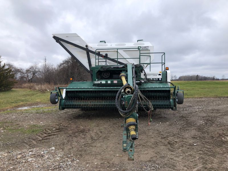 Agriculture  We Finance All Types of Credit! - 2018 PICKETT TWIN MASTER PULL TYPE COMBINE Photo