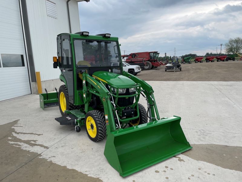 Landscape & Construction  We Finance All Types of Credit! - 2021 JOHN DEERE 2023R TRACTOR Photo