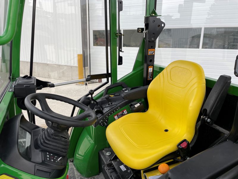 Landscape & Construction  We Finance All Types of Credit! - 2021 JOHN DEERE 2023R TRACTOR Photo