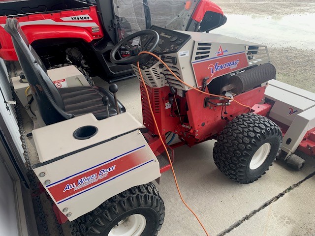 Landscape & Construction  We Finance All Types of Credit! - 2007 VENTRAC 4100 LAWN TRACTOR Photo