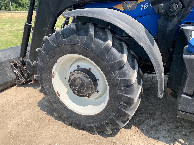 Agriculture  We Finance All Types of Credit! - 2019 NEW HOLLAND T6.155 TRACTOR AND LOADER Photo