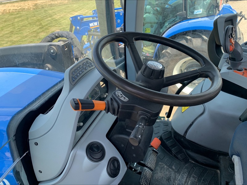 Agriculture  We Finance All Types of Credit! - 2019 NEW HOLLAND T6.155 TRACTOR AND LOADER Photo