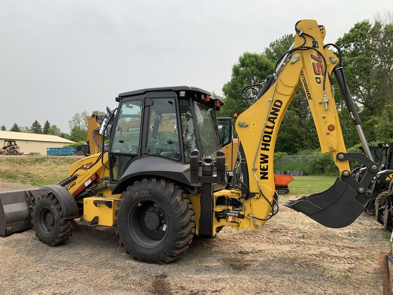 Landscape & Construction  We Finance All Types of Credit! - 2023 NEW HOLLAND B75D LOADER BACKHOE Photo