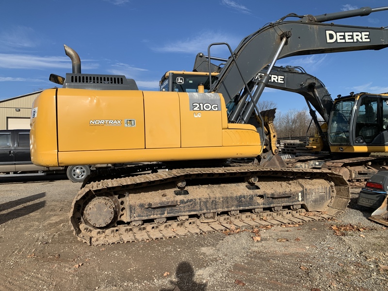 Landscape & Construction  We Finance All Types of Credit! - 2013 JOHN DEERE 210G LC EXCAVATOR Photo