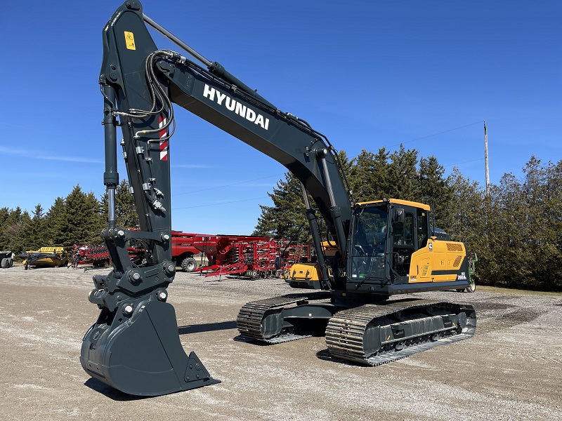 Landscape & Construction  We Finance All Types of Credit! - 2022 HYUNDAI HX260A L EXCAVATOR Photo