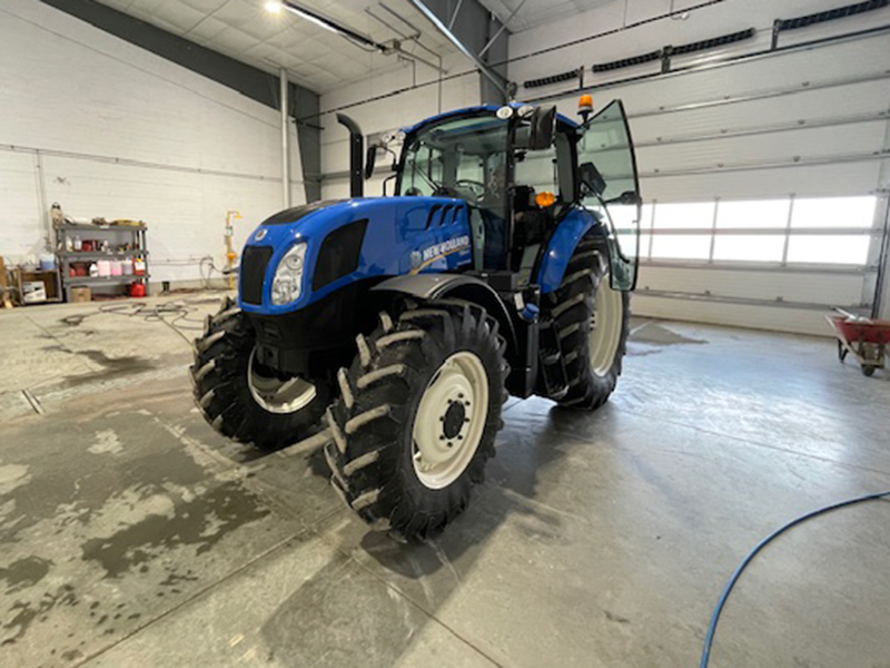 Agriculture  We Finance All Types of Credit! - 2017 NEW HOLLAND TS6.120 TRACTOR Photo