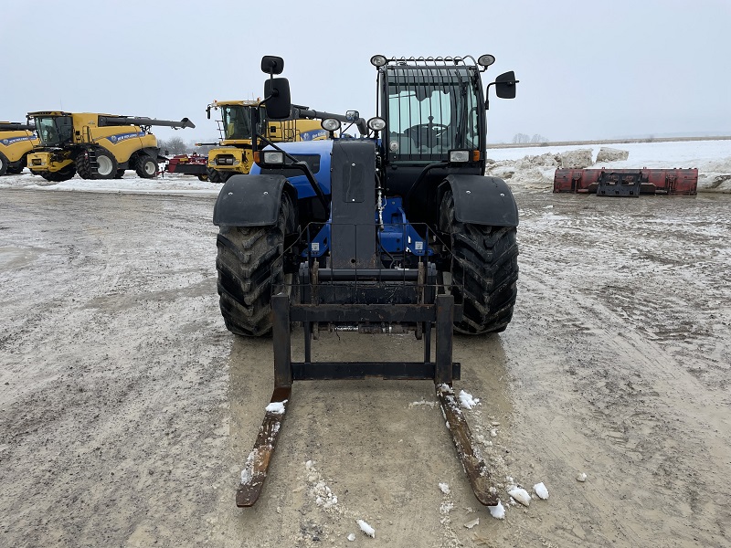 Landscape & Construction  We Finance All Types of Credit! - 2015 NEW HOLLAND LM7.42 ELITE TELEHANDLER Photo