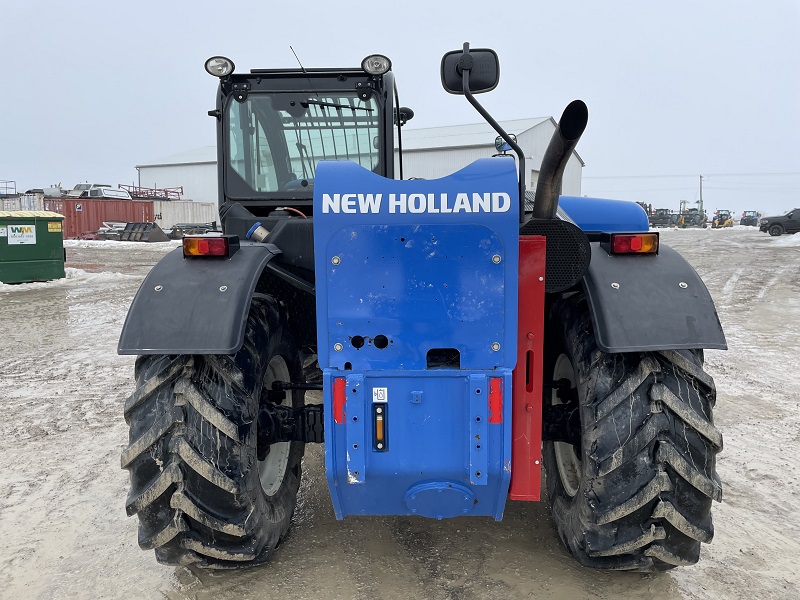 Landscape & Construction  We Finance All Types of Credit! - 2015 NEW HOLLAND LM7.42 ELITE TELEHANDLER Photo