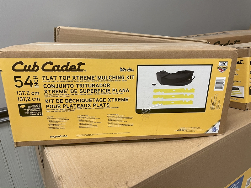 CUB CADET FLAT TOP XTREME MULCHING KIT FOR 54" DECKS