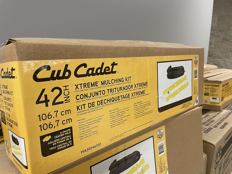 CUB CADET XTREME MULCHING KIT FOR 42" CUTTING DECKS