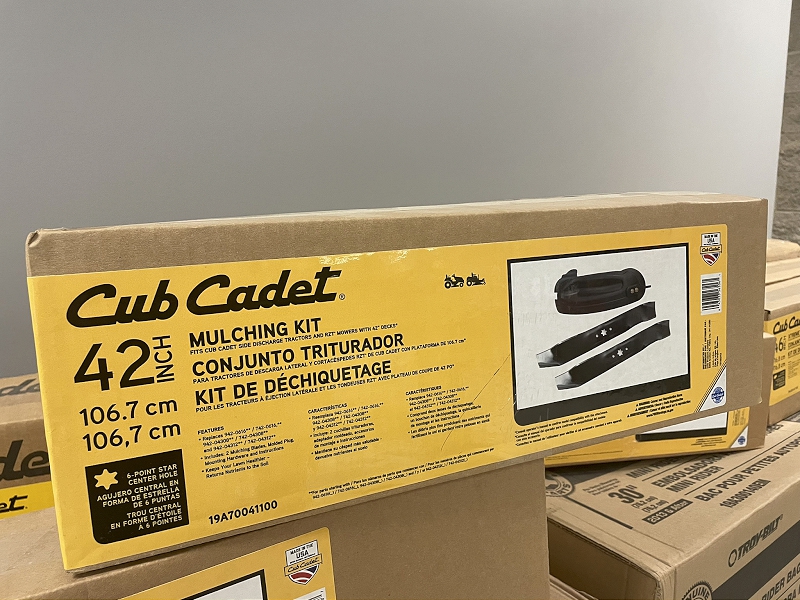 CUB CADET MULCHING KIT FOR 42" DECKS