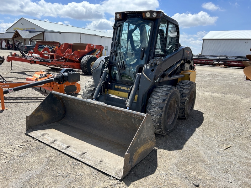 Landscape & Construction  We Finance All Types of Credit! - 2019 NEW HOLLAND L220 SKID STEER LOADER Photo