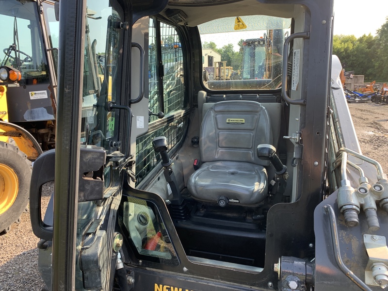 Landscape & Construction  We Finance All Types of Credit! - 2018 NEW HOLLAND C232 COMPACT TRACK LOADER Photo