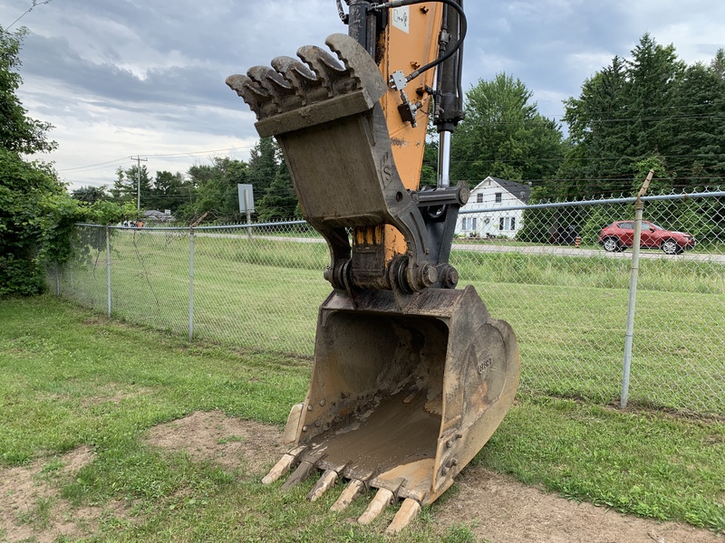 Landscape & Construction  We Finance All Types of Credit! - 2013 SANY SY235C LC EXCAVATOR Photo