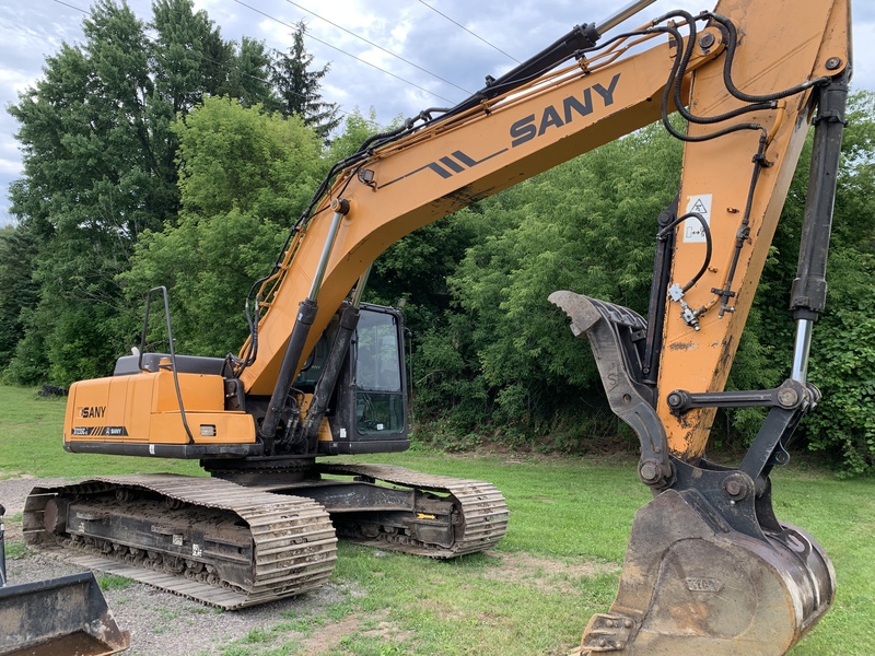 Landscape & Construction  We Finance All Types of Credit! - 2013 SANY SY235C LC EXCAVATOR Photo