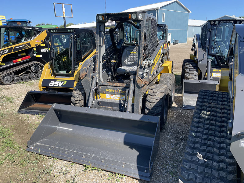 Landscape & Construction  We Finance All Types of Credit! - 2021 NEW HOLLAND L318 SKID STEER LOADER Photo