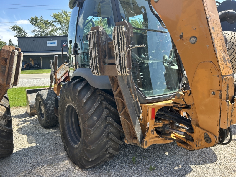 Landscape & Construction  We Finance All Types of Credit! - 2017 CASE 580SN WITH BACKHOE Photo