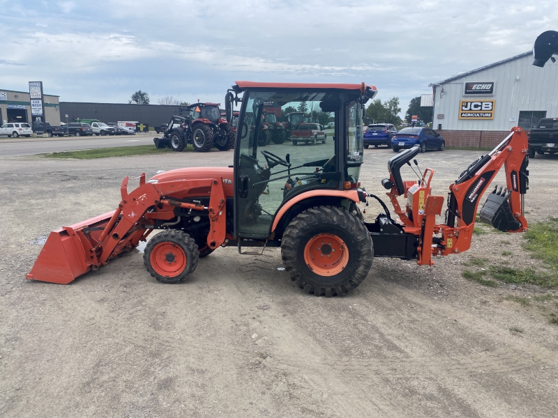 Agriculture  We Finance All Types of Credit! - 2017 KUBOTA B2650 TRACTOR WITH LOADER AND BACKHOE Photo