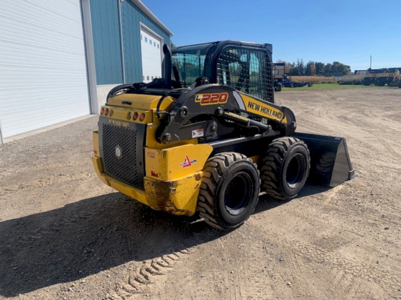 Landscape & Construction  2019 NEW HOLLAND L220 T4B REGULATED SKID STEER - We Finance All Types of Credit! Photo