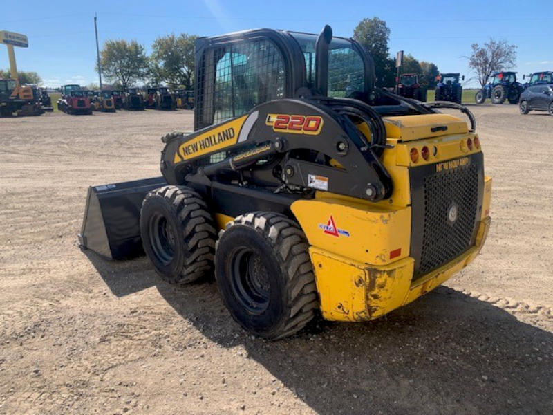 Landscape & Construction  2019 NEW HOLLAND L220 T4B REGULATED SKID STEER - We Finance All Types of Credit! Photo