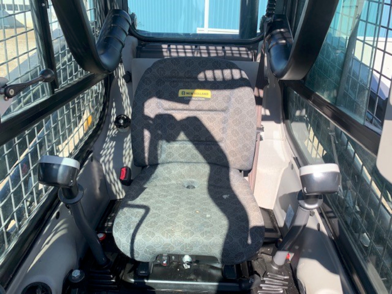 Landscape & Construction  2019 NEW HOLLAND L220 T4B REGULATED SKID STEER - We Finance All Types of Credit! Photo