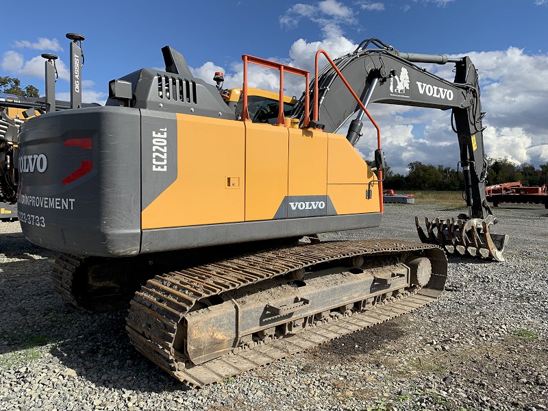 Landscape & Construction  2019 VOLVO EC220EC EXCAVATOR - We Finance All Types of Credit! Photo