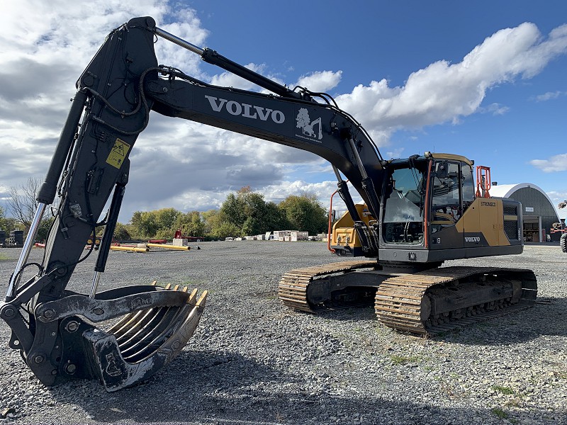 2019 VOLVO EC220EC EXCAVATOR - We Finance All Types of Credit!