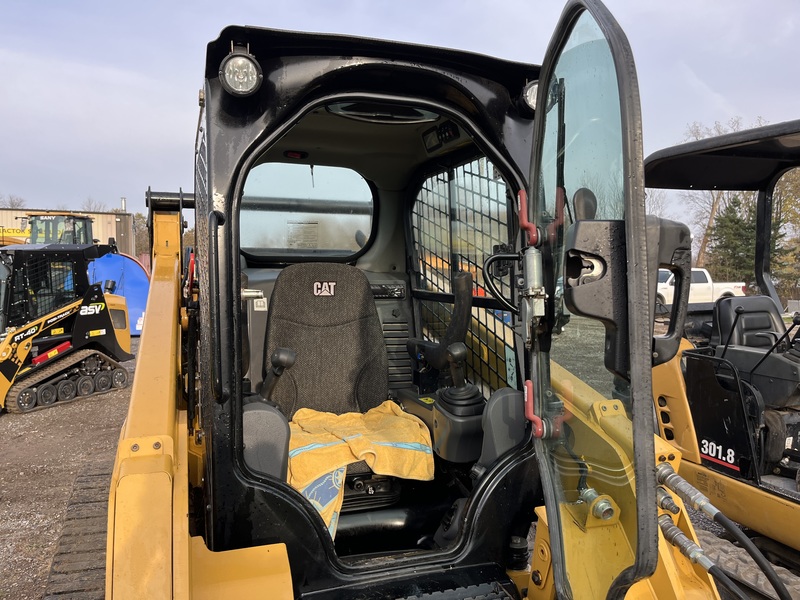 Landscape & Construction  2019 Caterpillar 259D Compact Track Loader - We Finance All Types of Credit! Photo