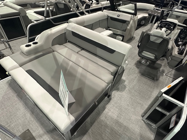 Princecraft Boats  2025 Princecraft Vectra 23 WRL pontoon boat Photo