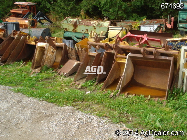 Various Backhoe & Excavator buckets