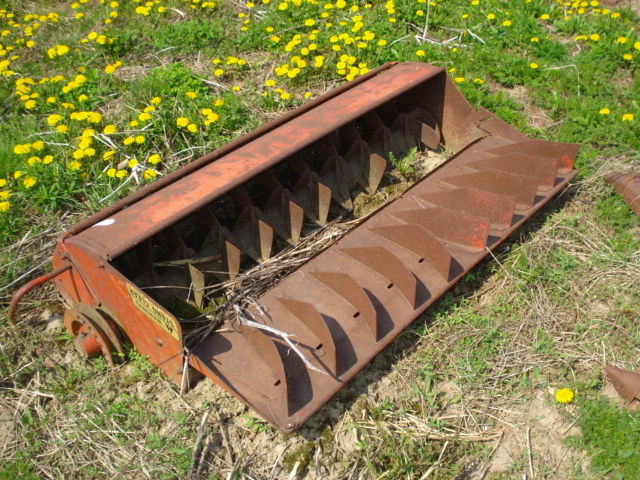 Harvesting Equipment  Massey Ferguson Combine Straw Chopper Photo