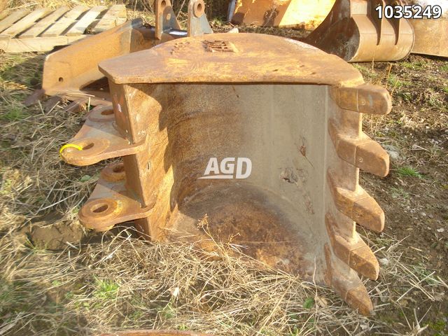 Attachments  23 INCH Bucket Photo