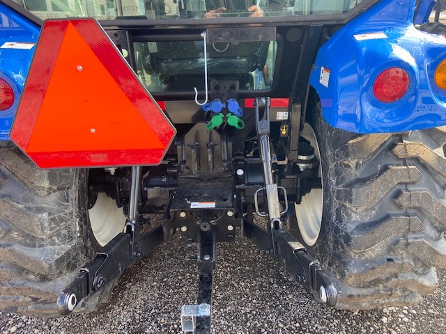 2023 NEW HOLLAND BOOMER 40 TRACTOR WITH LOADER