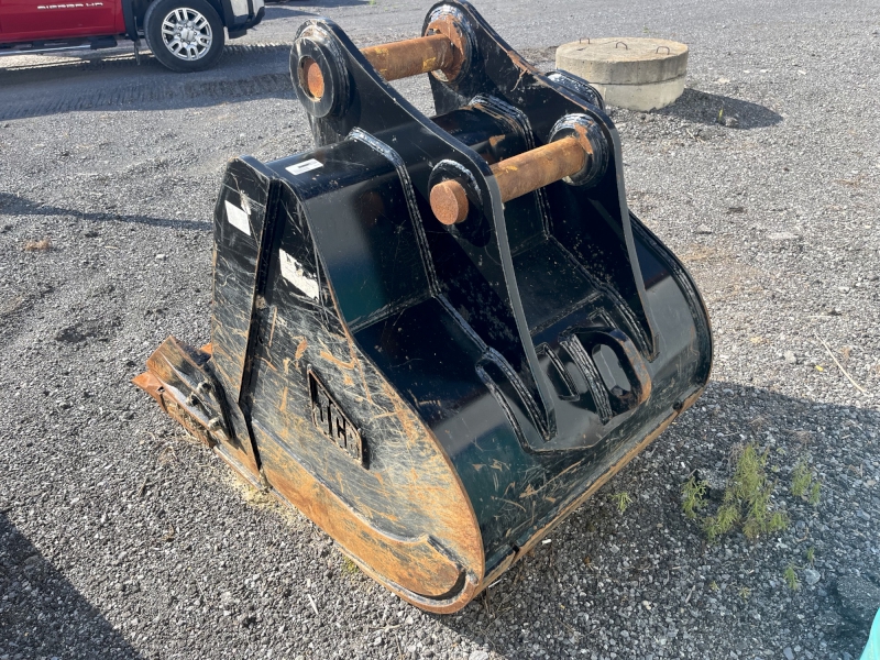 2022 JCB 42 INCH HD EXCAVATOR BUCKET