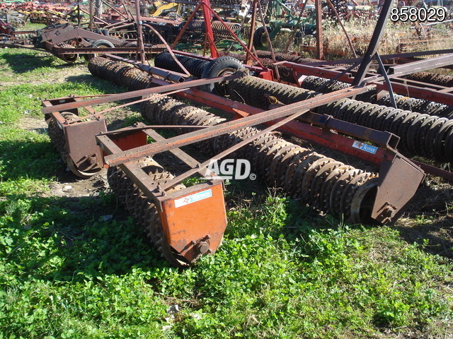 Tillage - Other  Turnco Packer Photo