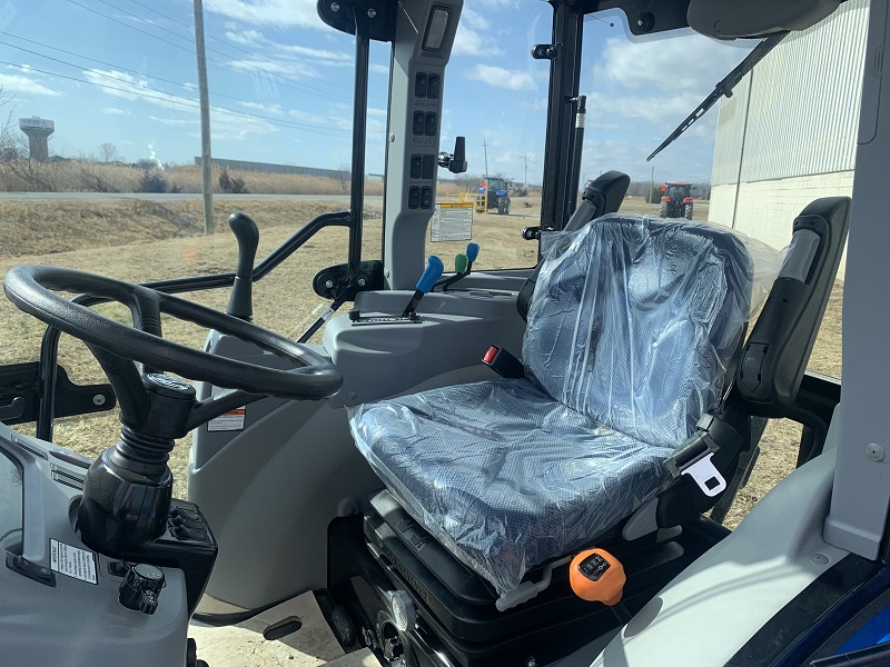 2023 NEW HOLLAND BOOMER 40 TRACTOR WITH LOADER