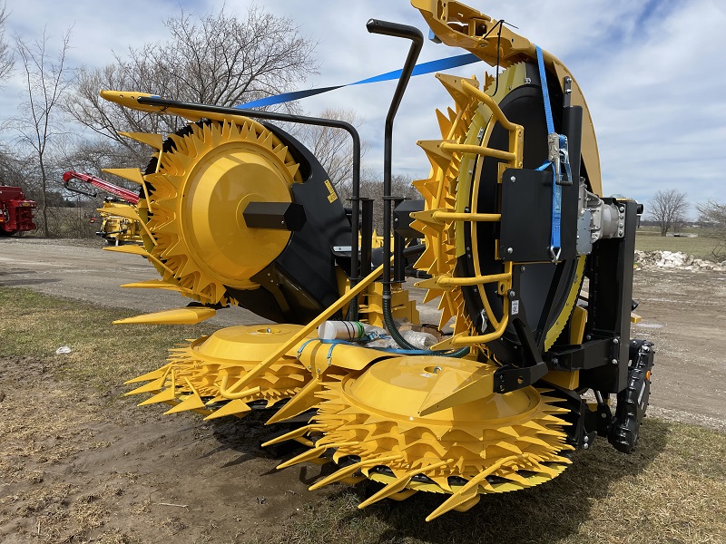 2023 NEW HOLLAND KEMPER 600 SFI 8 ROW CORN HEAD