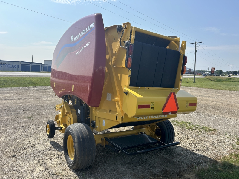 2023 NEW HOLLAND ROLL-BELT 450 ROUND BALER