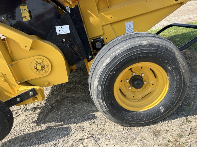 2023 NEW HOLLAND ROLL-BELT 450 ROUND BALER