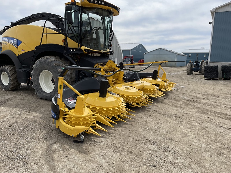 2023 NEW HOLLAND 750B SFI PLUS 10 ROW CORN HEAD